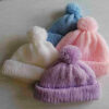 Muts babymuts gebreid pompom handgemaakt overzicht