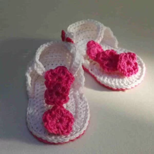 Baby schoen Sandaal gehaakt wit roze
